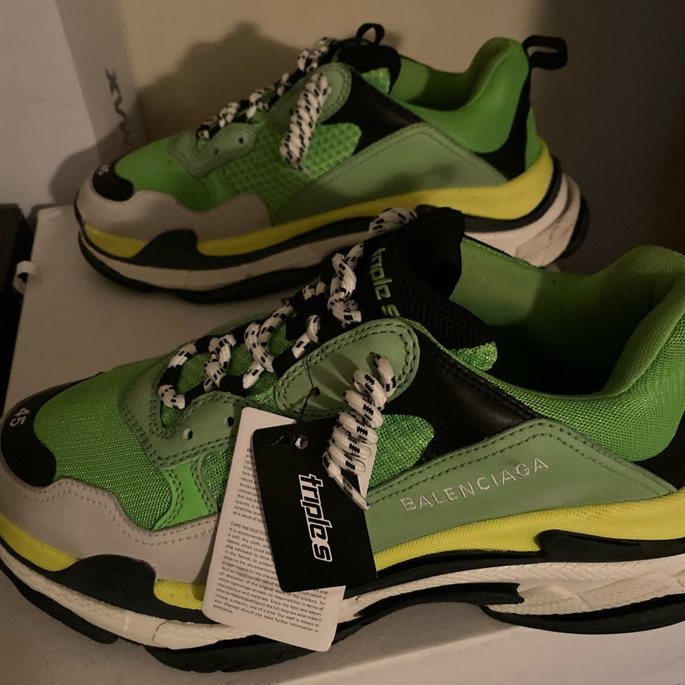 Balenciaga triple S Lime green